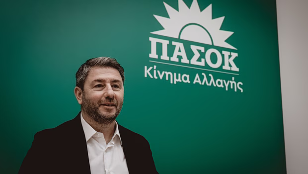 ΠΑΣΟΚ: Όλο το παρασκήνιο του Πολιτικού Συμβουλίου - Η στρατηγική Ανδρουλάκη, η «μάχη» της διεύρυνσης και τα στιγμιότυπα