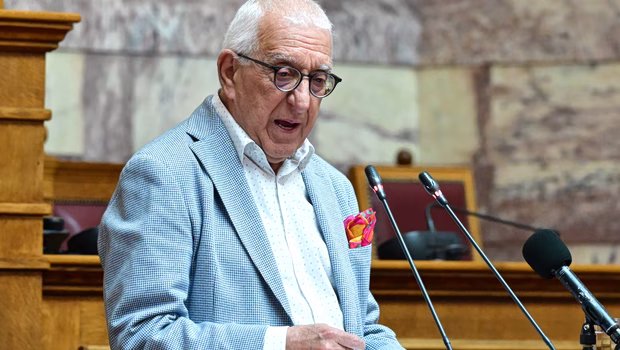 Στα άκρα η κόντρα Κακλαμάνη με Ανδρουλάκη - Στην επιτροπή Δεοντολογίας οι διαρροές του ΠΑΣΟΚ - «Είναι κοινοβουλευτική εκτροπή»