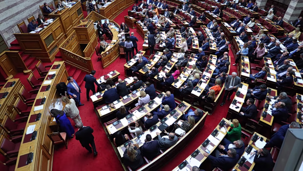 Βουλή: Ξεκινά η μάχη της εξεταστικής - Με θεσμικές ακροβασίες επιχειρεί η ΝΔ να βάλει τέλος στο σκάνδαλο των υποκλοπών