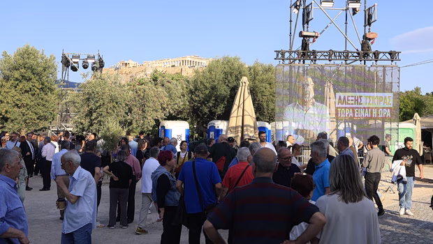 Ο Αλ. Τσίπρας ανοίγει τα χαρτιά του στο Θησείο για τη «μεγάλη δημοκρατική και κοινωνική επανεκκίνηση της χώρας»