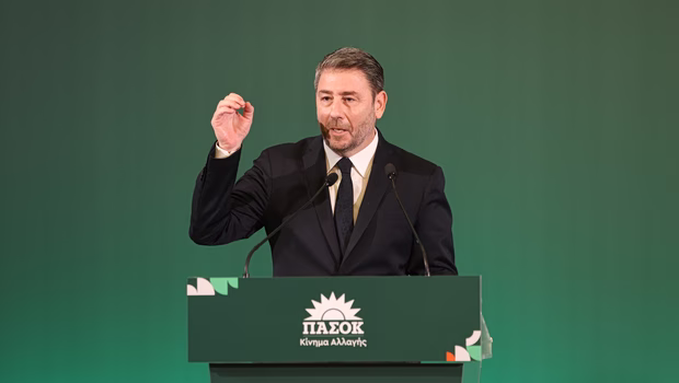 ΠΑΣΟΚ: Πώς διαβάζουν την «επιστροφή» Τσίπρα – Η ενόχληση για τις δημοσκοπήσεις και η «μάχη» για την κεντροαριστερά