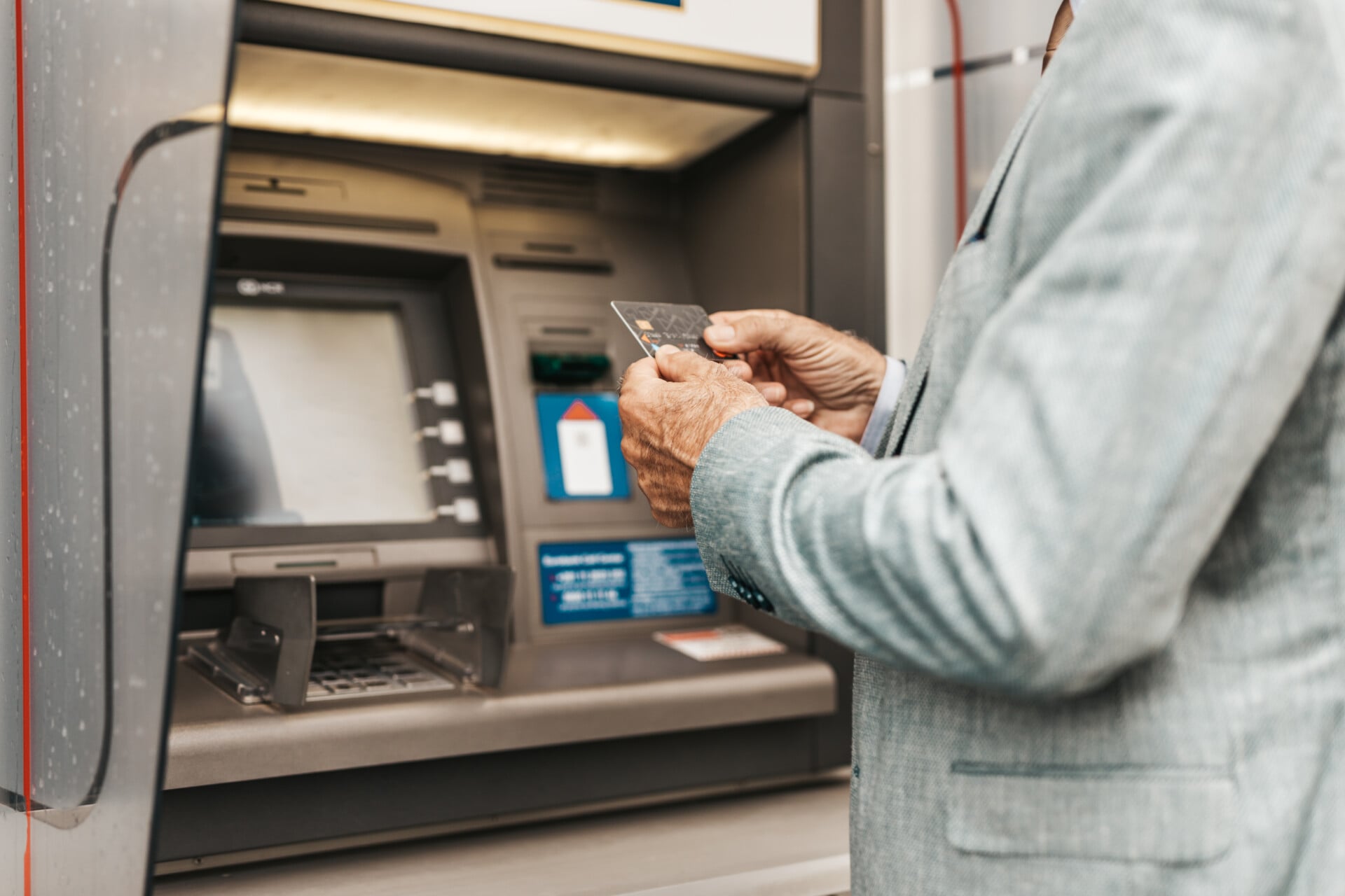 ΕΦΚΑ – ΔΥΠΑ: 61,5 εκατ. ευρώ αυτή την εβδομάδα σε 54.260 δικαιούχους