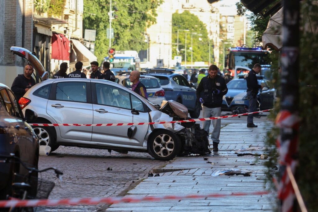 Μόντενα: Οδηγός έπεσε πάνω σε πεζούς