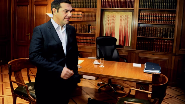 Η μυθολογία περί «συναλλαγής» με τους Ευρωπαίους για τη Συμφωνία των Πρεσπών έχει όντως ως αφετηρία το βιβλίο των Βαρβιτσιώτη – Δενδρινού