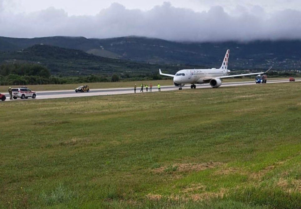 «Χειρόφρενο» σε αεροπλάνο ενώ έτρεχε με ταχύτητα άνω των 240 χλμ./ώρα