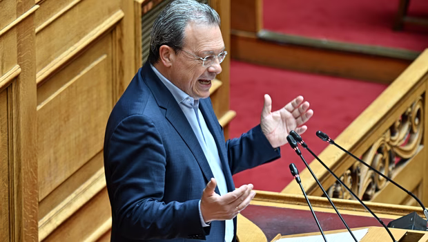 Φάμελλος: Μόνο μια μεγάλη πολιτική δημοκρατική αλλαγή θα εξασφαλίσει μια προοδευτική Συνταγματική Αναθεώρηση