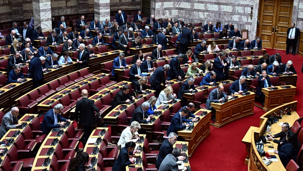 Πόθεν έσχες: Τα εκατομμύρια των καταθέσεων, οι επενδύσεις και οι οφειλές - Τι δήλωσαν τα πολιτικά πρόσωπα για το 2025