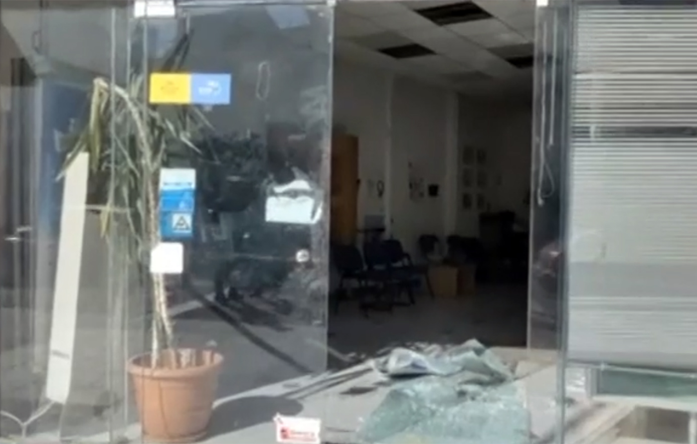 Για οκτώ ληστείες και αντινάξεις ΑΤΜ εξετάζονται οι συλληφθέντες για τη ληστεία στην Κάτω Τιθορέα – Εντοπίστηκαν καμένα χαρτονομίσματα