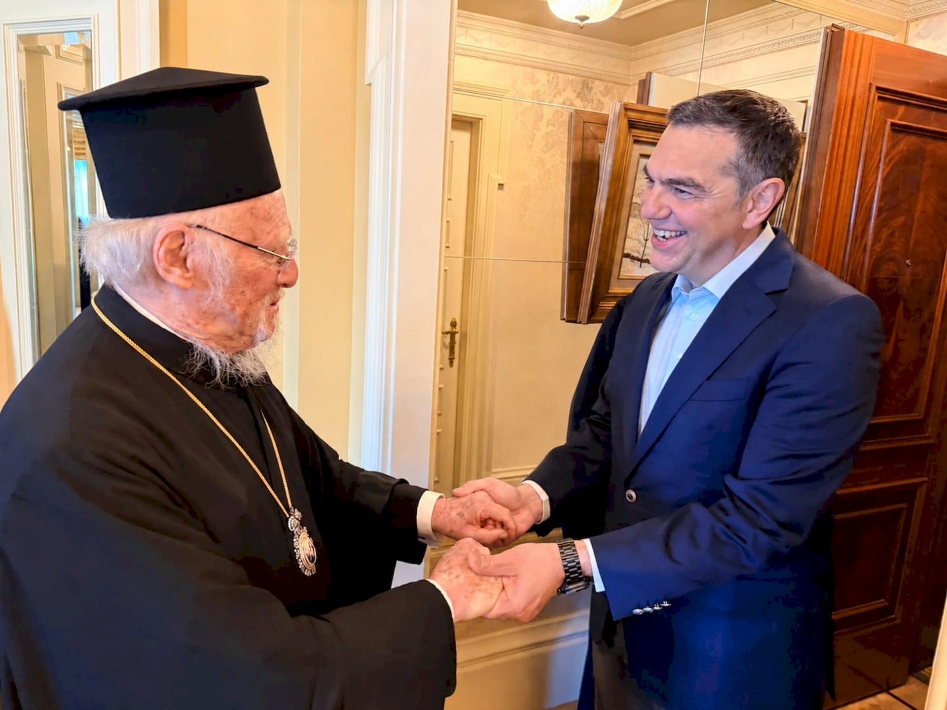 Συνάντηση Τσίπρα - Βαρθολομαίου: «Αριστερά και Εκκλησία πορεύονται με κοινές ανθρωπιστικές αρχές»