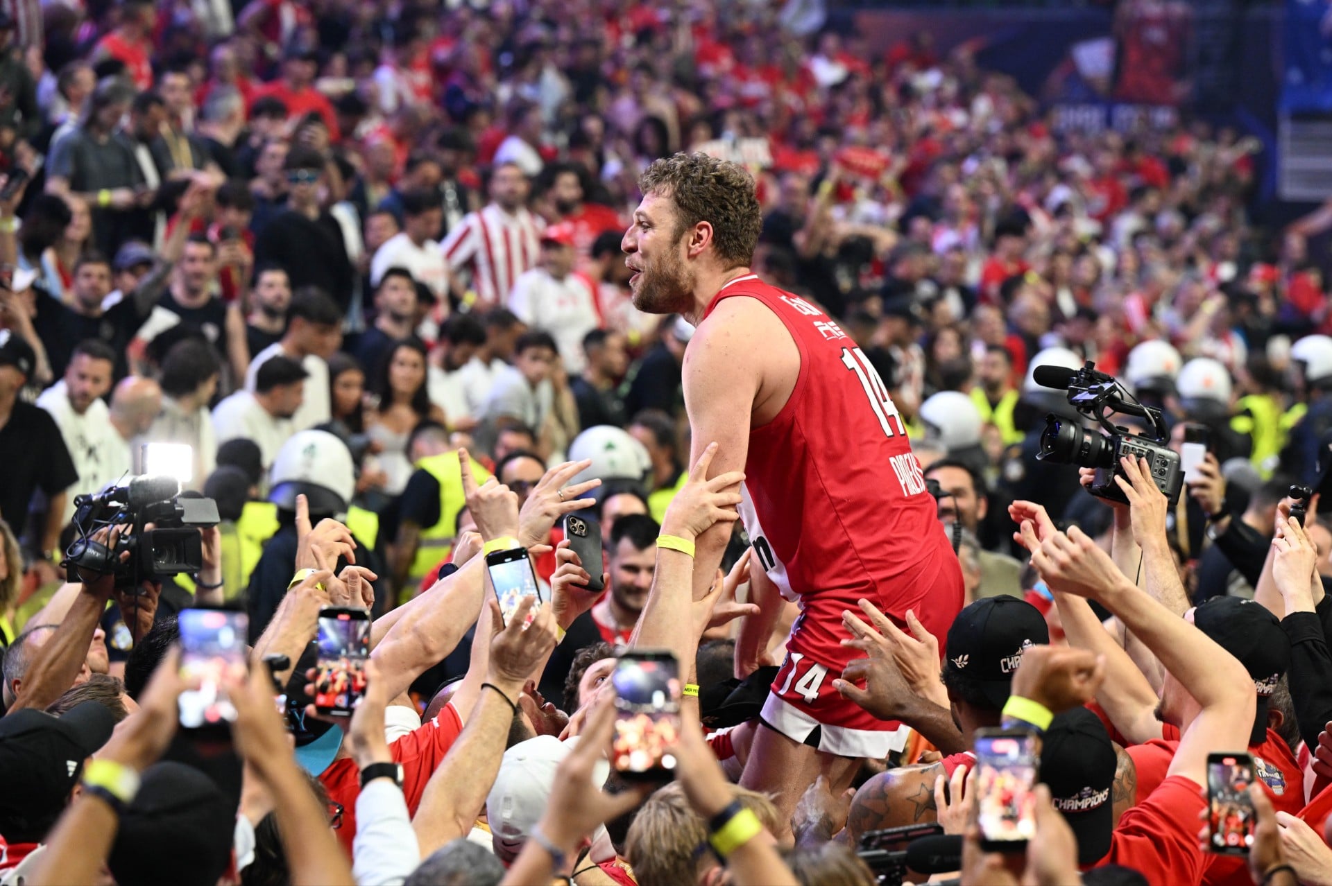 Το μήνυμα του Σάσα Βεζένκοφ για την τέταρτη Euroleague