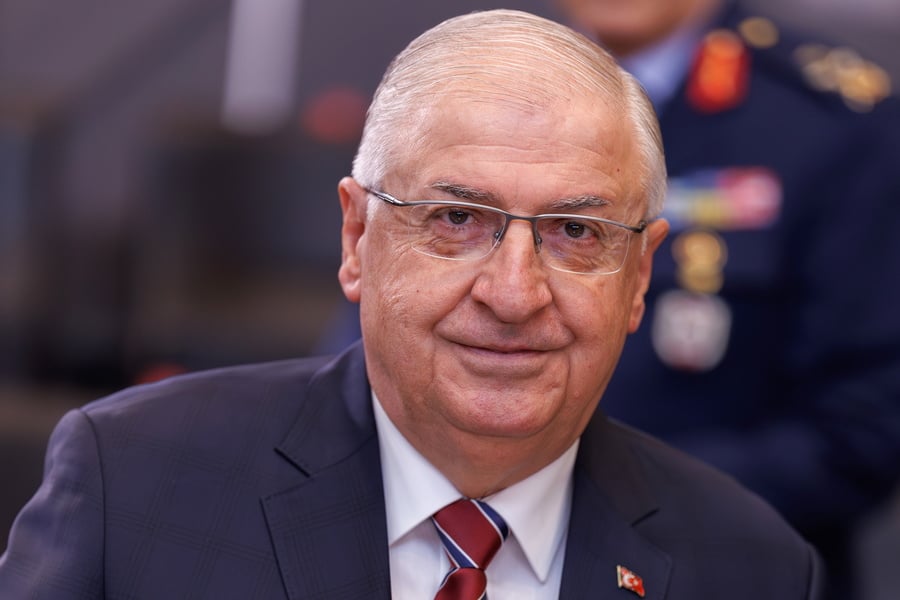 Εμπρηστικός Γκιουλέρ για «Γαλάζια» - «Ουράνια» πατρίδα και «αποστρατιωτικοποιημένα» νησιά