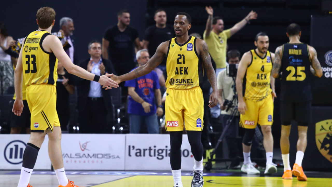 Basket League: Η ΑΕΚ 102-99 τον Άρη, προκρίθηκε στα ημιτελικά