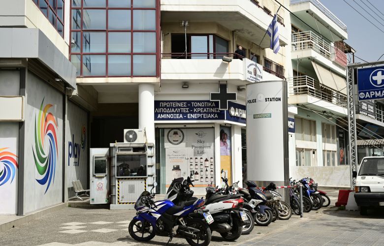 Την παραπομπή των τεσσάρων αστυνομικών του ΑΤ Αγίων Αναργύρων σε δίκη ζητεί η εισαγγελέας – News.gr
