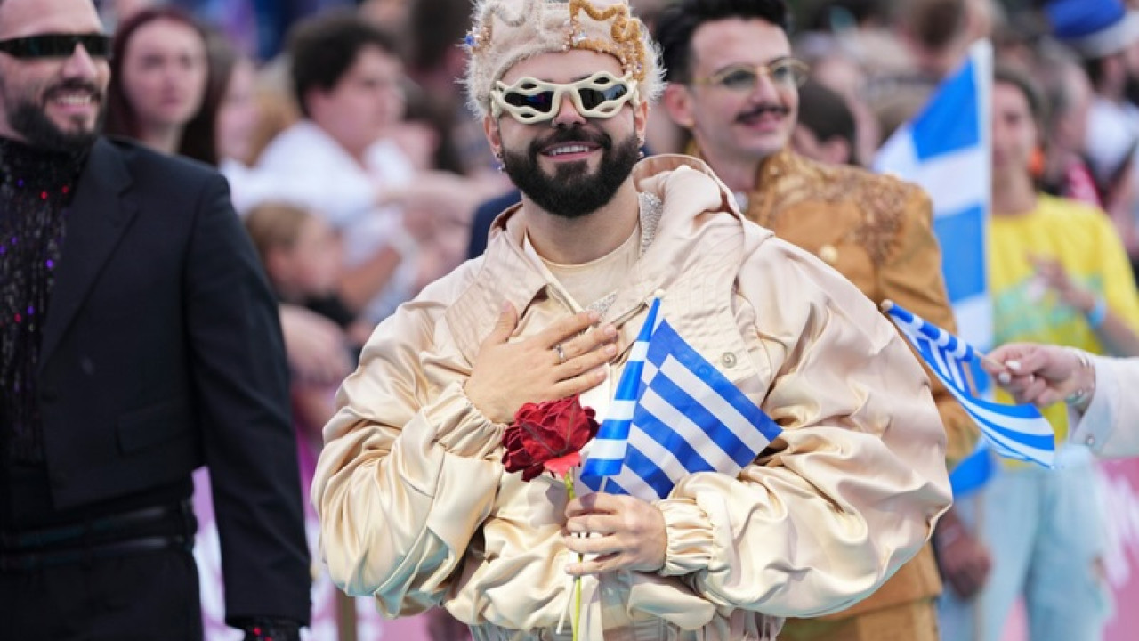 Eurovision 2026-Akylas: Έφερε… άρωμα Ελλάδας με χορό και «Ζορμπά» - Δείτε video