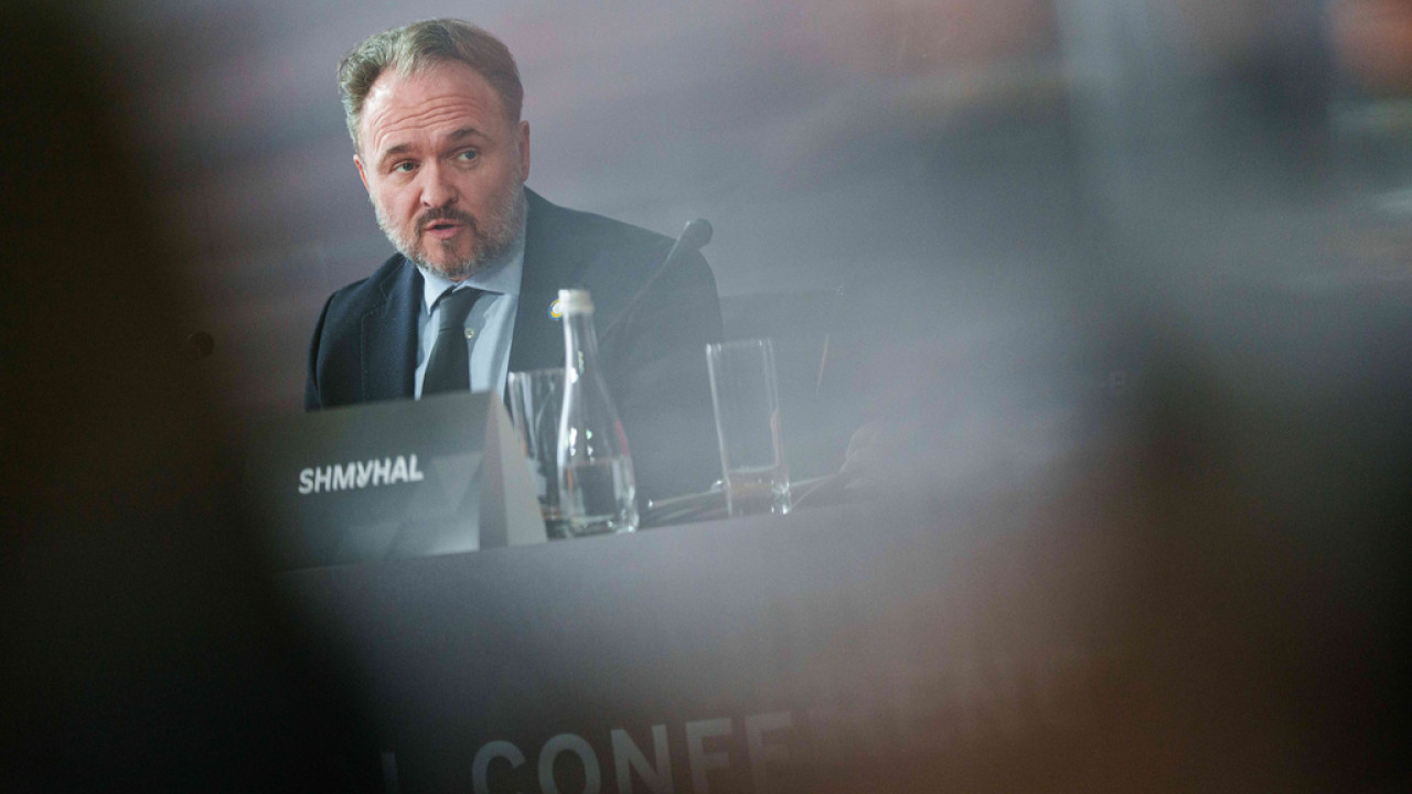 Ευρωπαίος Επίτροπος Ενέργειας: «Ετοιμότητα για ανακατανομή καυσίμων αεροπορίας»