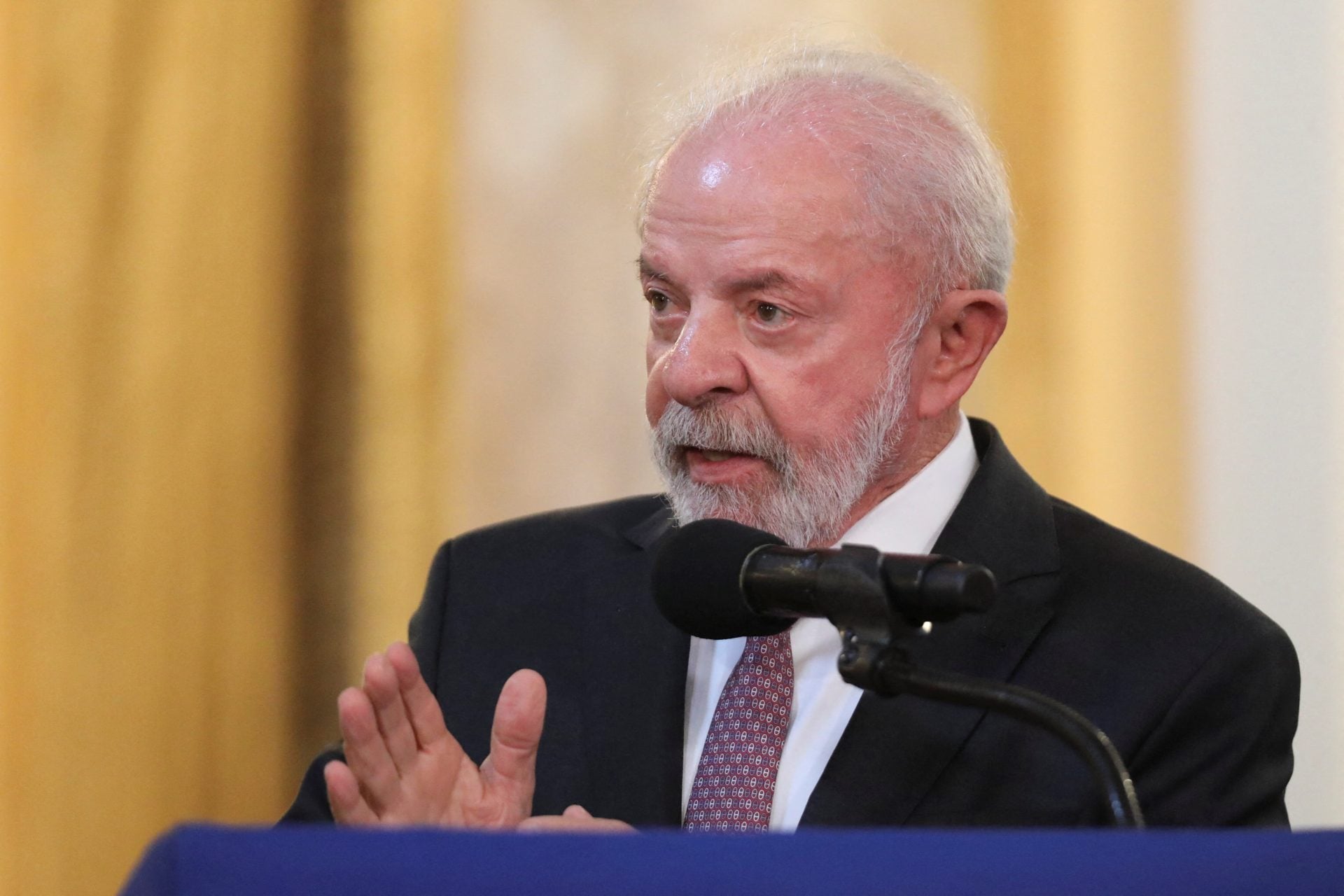 «Πολύ, πολύ ικανοποιημένος» από τη συνάντηση με τον Τραμπ ο Λούλα
