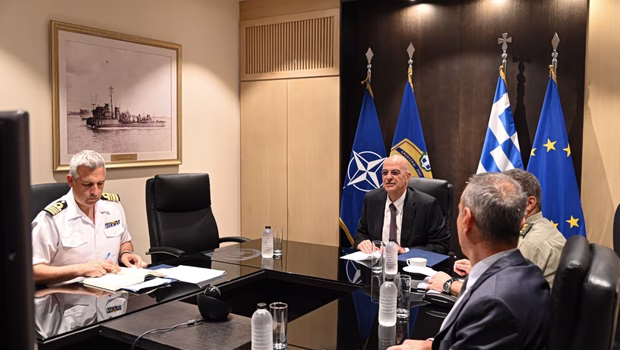 Πρώτη τηλεδιάσκεψη Υπουργών Άμυνας για αποστολή δυνάμεων στα Στενά του Ορμούζ - Παρών ο Δένδιας