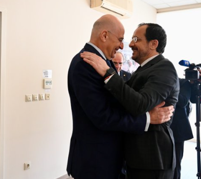 Συνάντηση Δένδια - Χριστοδουλίδη | in.gr
