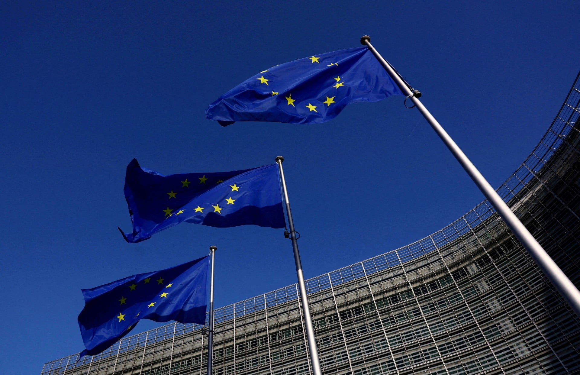 Κυρώσεις σε Ισραηλινούς εποίκους όπως και στα μέλη του Πολιτικού Γραφείου της Χαμάς