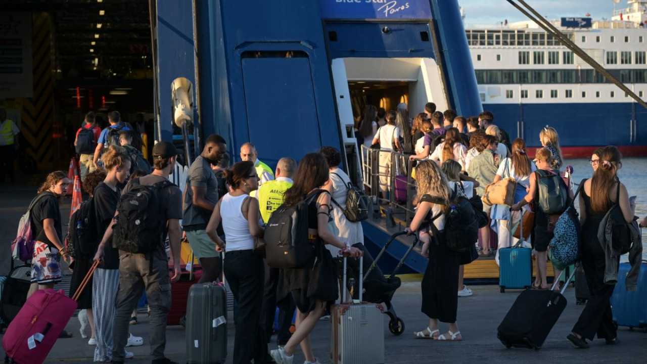 Κορυφώνεται η έξοδο για το τριήμερο του Αγ. Πνεύματος