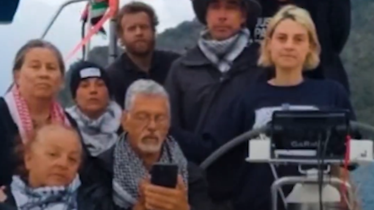 Οι ισραηλινές δυνάμεις συνεχίζουν τις επιθέσεις στα πλοία που μεταφέρουν ανθρωπιστική βοήθεια στη Γάζα