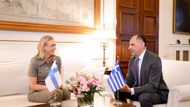 Γεραπετρίτης: Ιδιαίτερα σημαντική η ασφάλεια της ναυσιπλοΐας - Τι είπε για «σκιώδη στόλο» και Στενά του Ορμούζ
