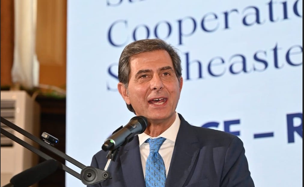 Δυναμική εκκίνηση των επαφών της αποστολής του ΥΜΑΘ στο Βουκουρέστι
