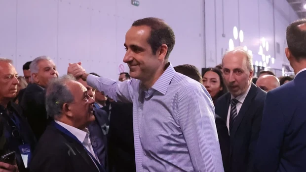 «Τι δουλειά έχει ο κοριός εδώ;» - Η ρετσινιά για τον Γρηγόρη Δημητριάδη δεν σβήνει με 300 ταϊσμένους κλακαδόρους
