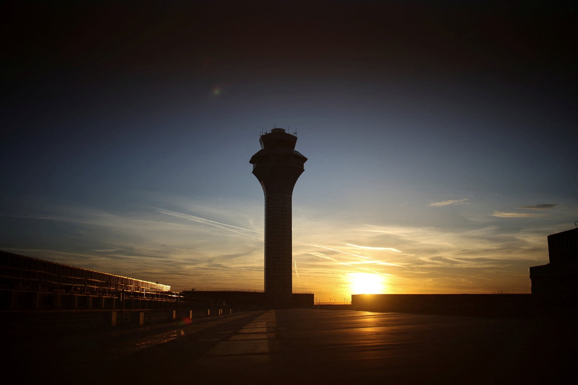 Η FAA μειώνει δραστικά τον στόχο της για το προσωπικό ελέγχου εναέριας κυκλοφορίας
