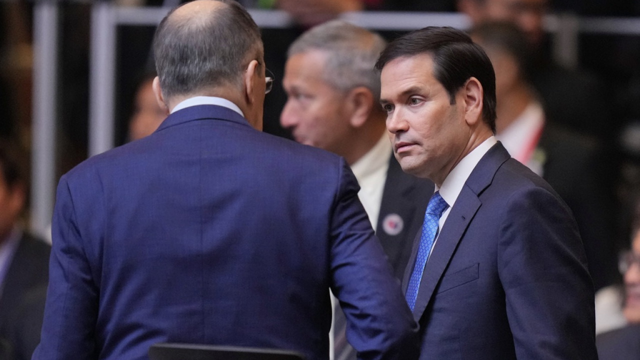 Λαβρόφ προς Ρούμπιο: Η Ρωσία ξεκινά πλήγματα σε στρατιωτικούς στόχους στο Κίεβο