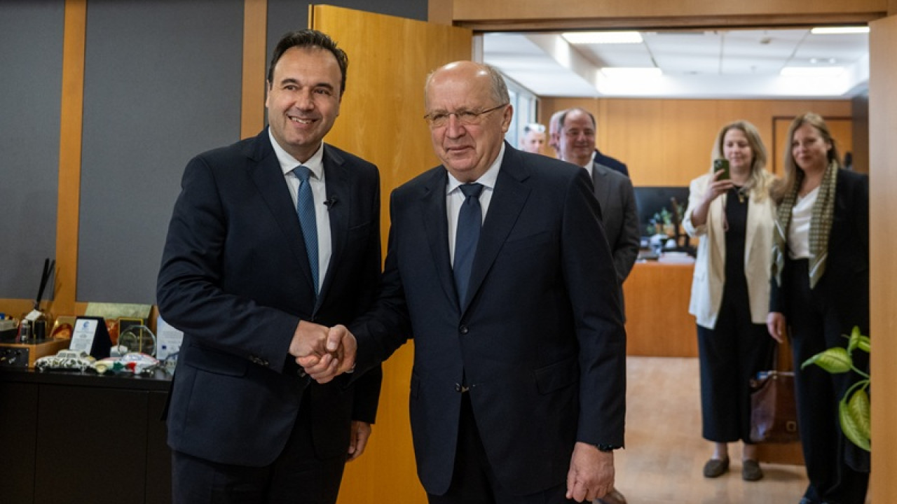 Ελλάδα-ΕΕ: Ενισχύουν τη συνεργασία σε διάστημα, ψηφιακή τεχνολογία