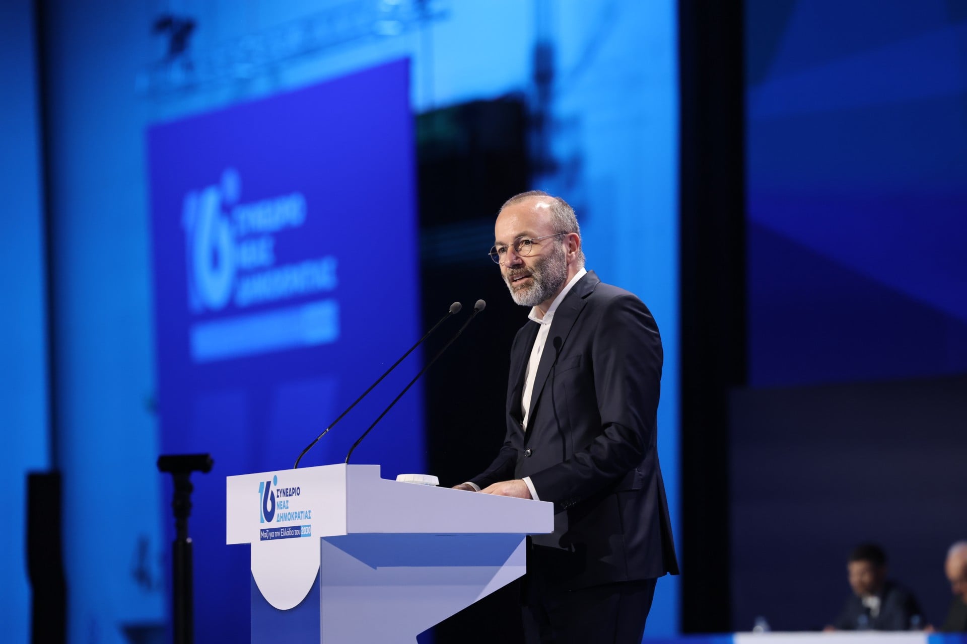 Συνέδριο Ν.Δ.: Εγκώμια Μάνφρεντ Βέμπερ για τον Κ. Μητσοτάκη