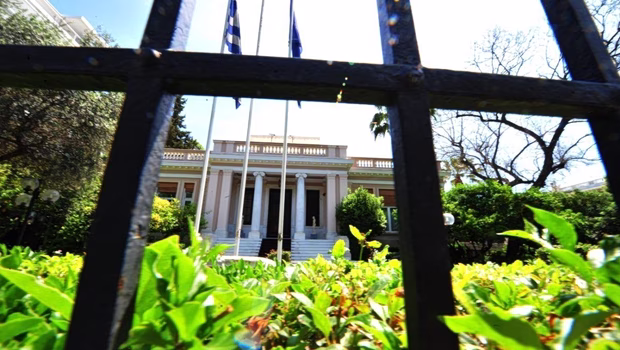 Σύννεφα πάνω από το συνέδριο της ΝΔ: Η κρίση θεσμών στιγματίζει την κυβέρνηση - Αμείωτη η εσωκομματική δυσαρέσκεια