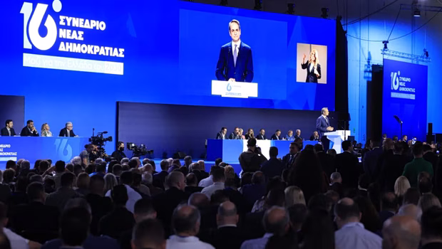 Ο Μητσοτάκης μιλούσε για ενότητα κι από κάτω έβραζε η πραγματικότητα - Τα καρφιά και η επόμενη μέρα