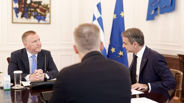 Το σκάνδαλο των υποκλοπών σκεπάζει το Μαξίμου και ο Μητσοτάκης μιλά για βελτίωση για το Κράτος Δικαίου