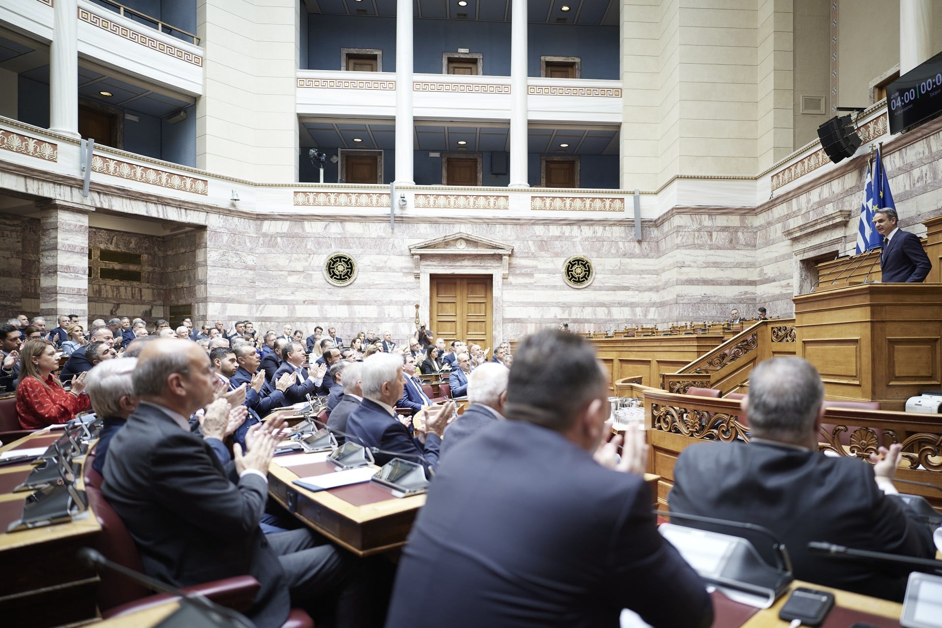 «Δεν υπάρχει πρόταση για μείωση του αριθμού των βουλευτών»