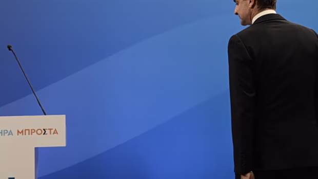 Πανηγυρισμοί Μητσοτάκη για πρόωρη αποπληρωμή χρέους ενώ η ακρίβεια καλπάζει
