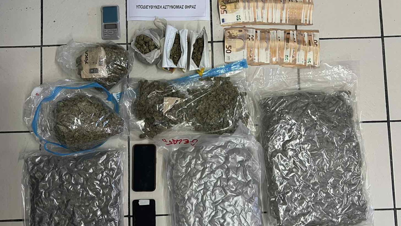 Σαντορίνη: Έφοδος της ΕΛ.ΑΣ. σε 17 οικίες - Ελέγχθηκαν 68 άτομα και κατασχέθηκαν 4,7 κιλά κάνναβης