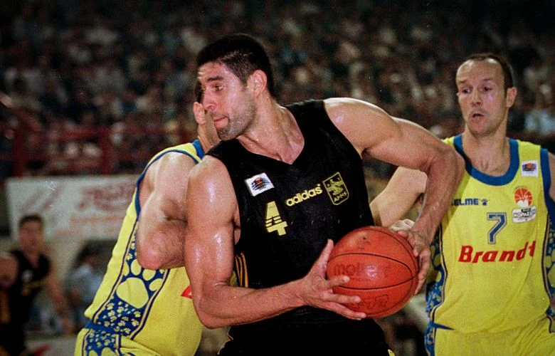Παγκόσμια θλίψη από τον θάνατο του πρώην μπασκεμπολίστα, Χοσέ Πικουλίν Ορτίθ