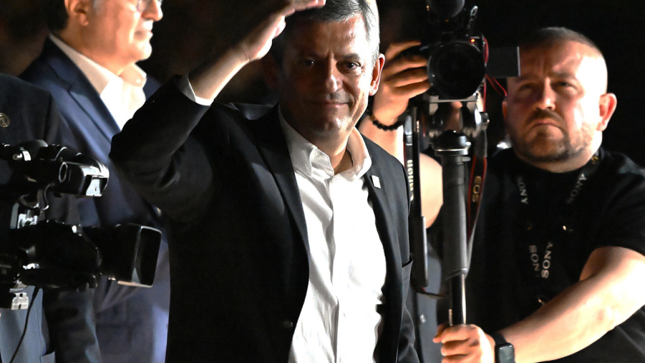 Τουρκία - Οζέλ: «Δεν θα επιτρέψουμε να κυβερνηθεί το CHP από διορισμένους επιτρόπους»