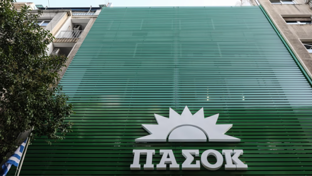 ΠΑΣΟΚ: Επίσημη πρώτη για το Πολιτικό Συμβούλιο- Τα «μέτωπα» με Μαξίμου και… Καστανίδη