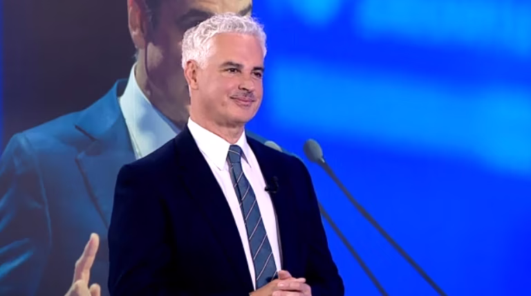 Ο Άρης Σπηλιωτόπουλος για τις «βόμβες» Δένδια στο συνέδριο της ΝΔ: «Ήταν μία υπενθύμιση ότι ο ίδιος σηκώνει τη σημαία της παράταξης»