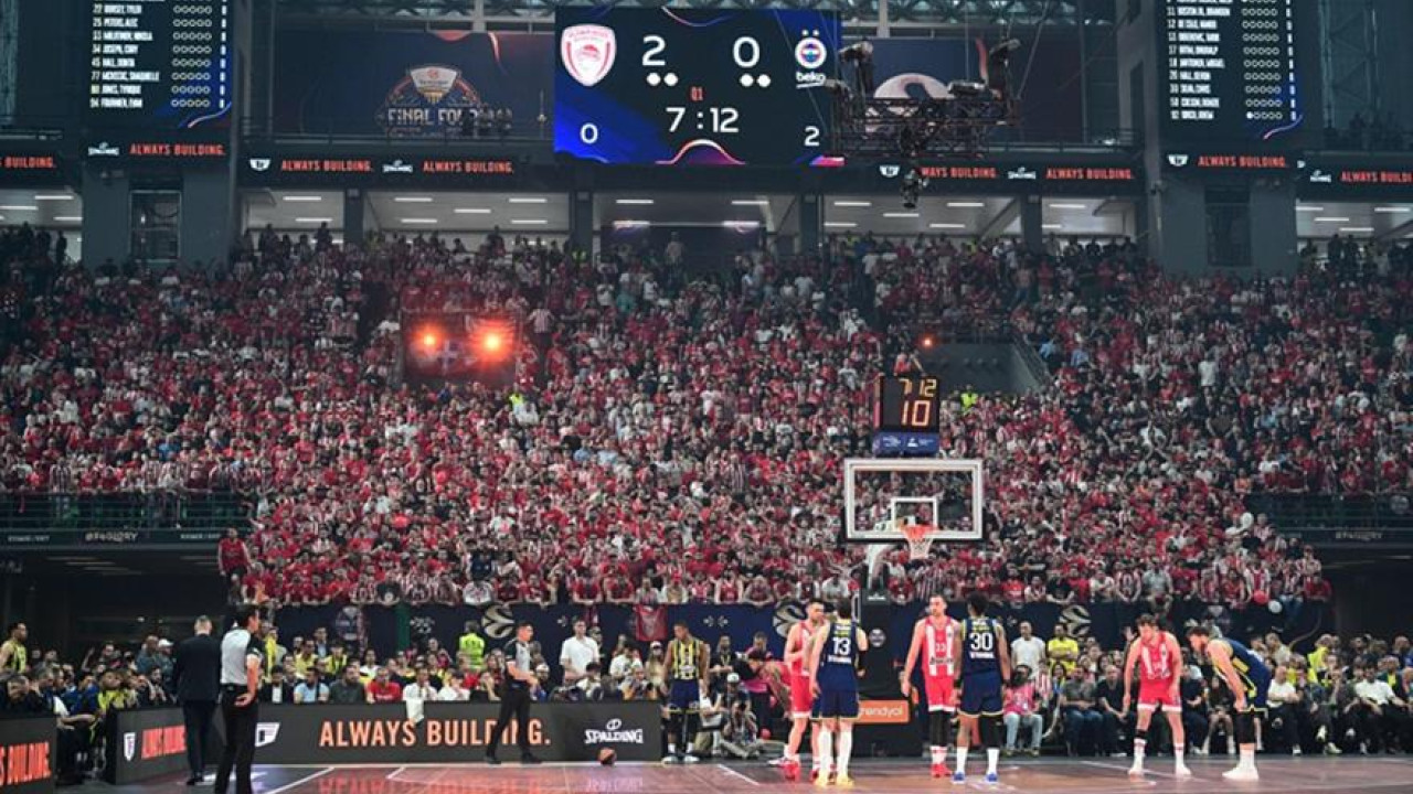 Telekom Center: «Χιλιάδες άτομα εισήλθαν χωρίς εισιτήρια»
