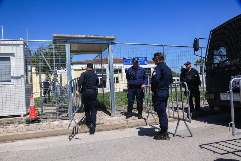 Συνέχεια των ενστάσεων για την υποστήριξη της κατηγορίας με αλλαγές στην αίθουσα – News.gr