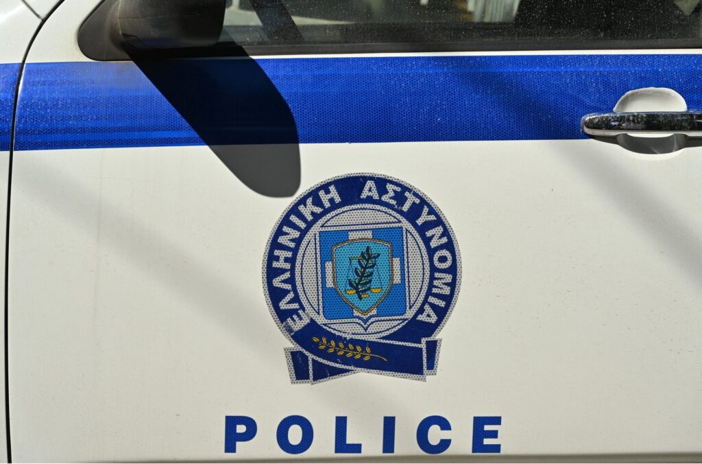 Τρεις συλλήψεις για διακίνηση μεγάλων ποσοτήτων κοκαΐνης και κάνναβης στην Αττική
