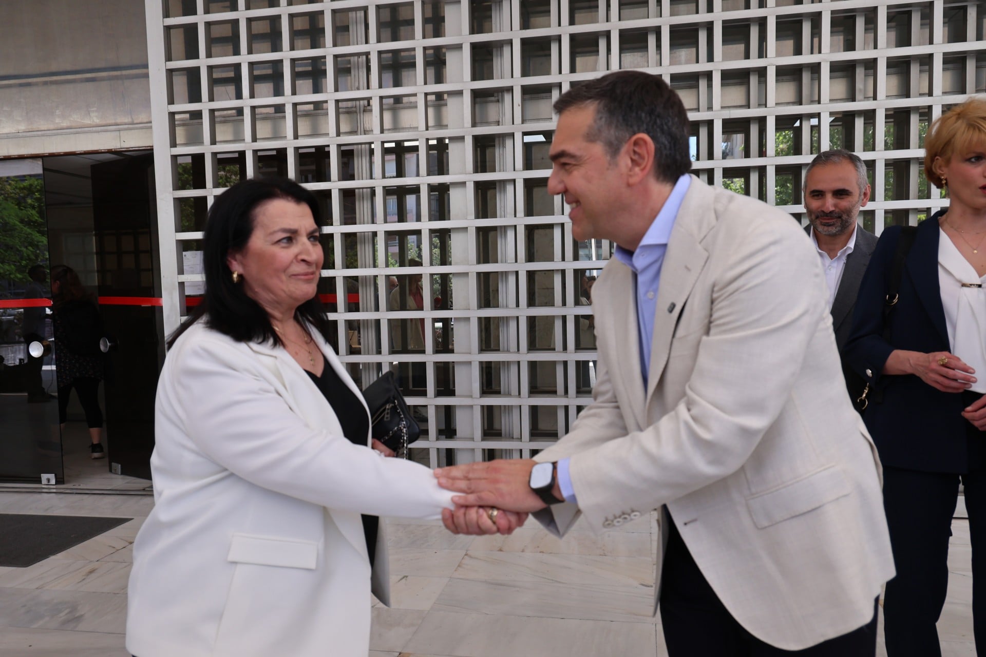 Ποια είναι η δικαστικός που βρέθηκε στο πλευρό του Τσίπρα στον Άρειο Πάγο για την ΕΛΑΣ- Το βιογραφικό και η πορεία της