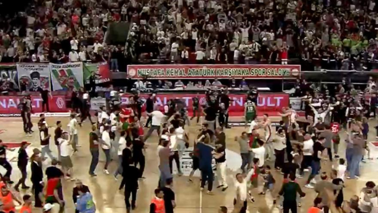 Τουρκία: Εισβολή οπαδών, δύο buzzer beater και σωτηρία για την Καρσίγιακα