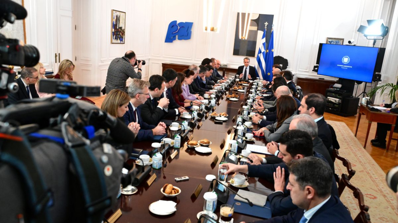 Υπουργικό με το βλέμμα στην καθημερινότητα: Στην ατζέντα ίση αμοιβή ανδρών - γυναικών και Ταμείο Ανάκαμψης