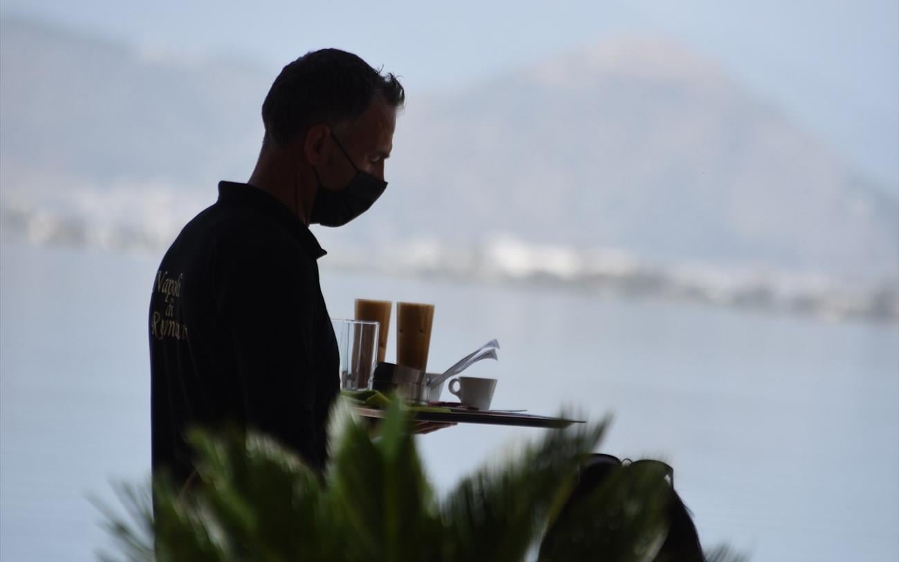 24ωρη πανελλαδική απεργία στον επισιτισμό και τον τουρισμό στις 24 Ιουνίου