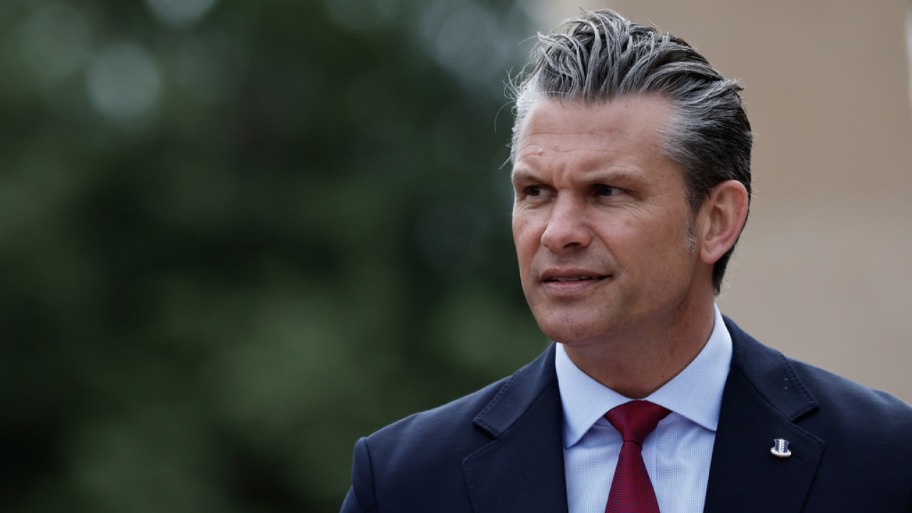 Χέγκσεθ: Απόψε θα χτυπήσουμε σκληρά το Ιράν – Στο στόχαστρο σημαντικές εγκαταστάσεις